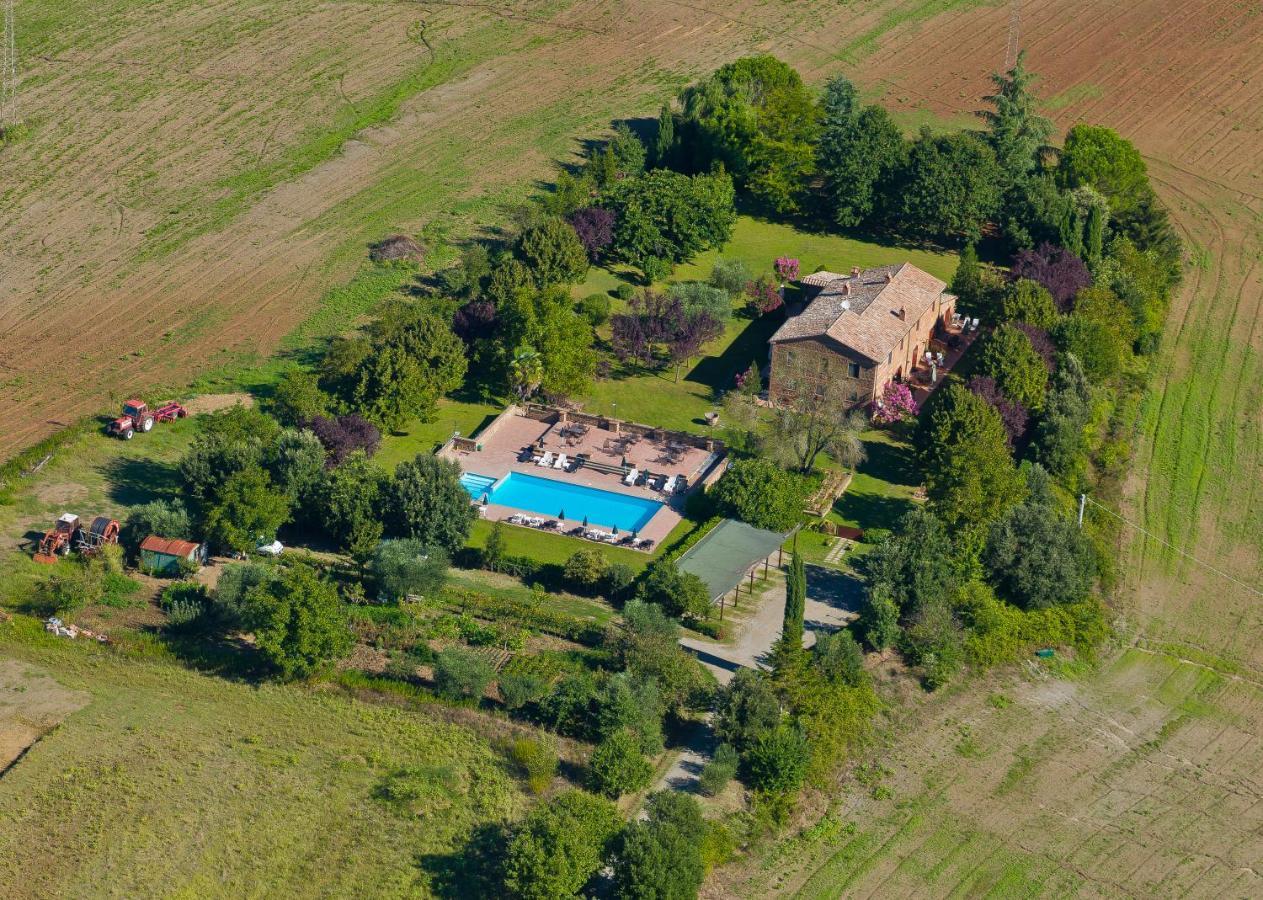 אקואפנדנטה Agriturismo Cerqueto מראה חיצוני תמונה