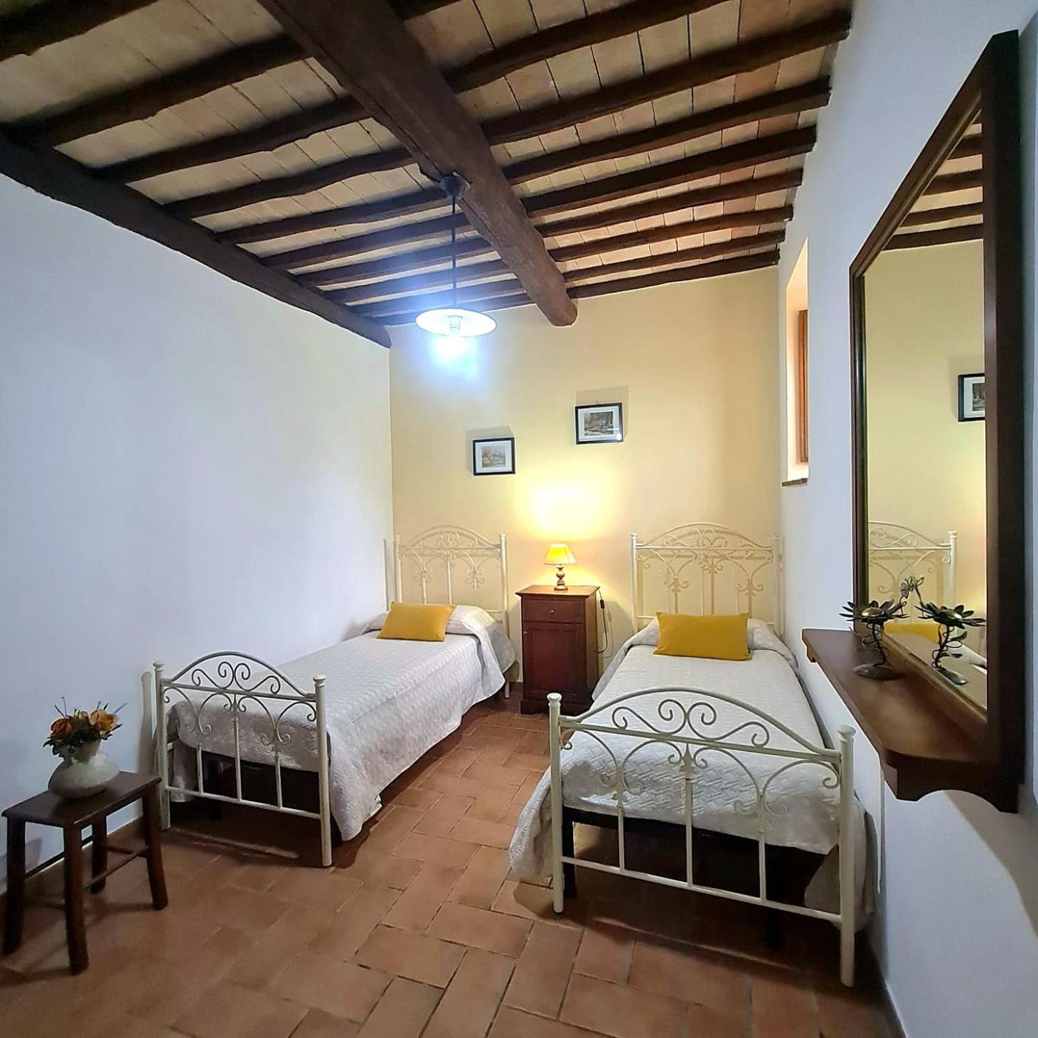 אקואפנדנטה Agriturismo Cerqueto חדר תמונה